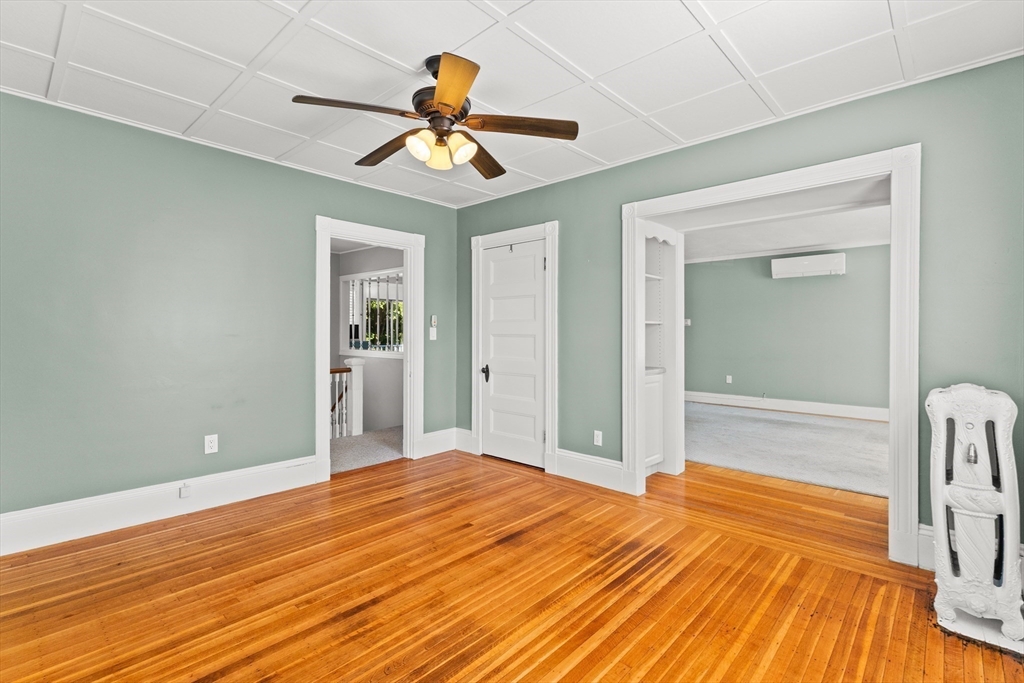 52 Oak Street Property Photo 17