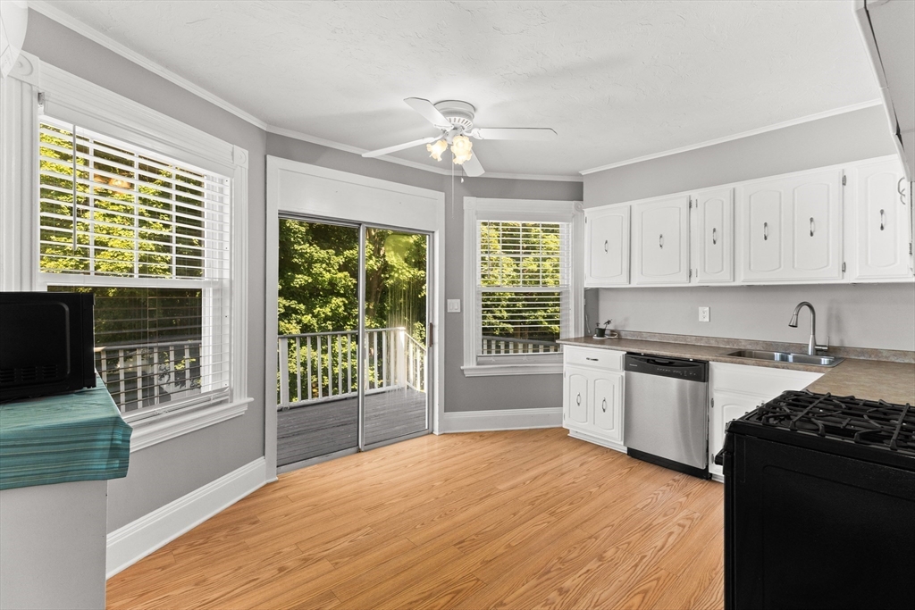 52 Oak Street Property Photo 18