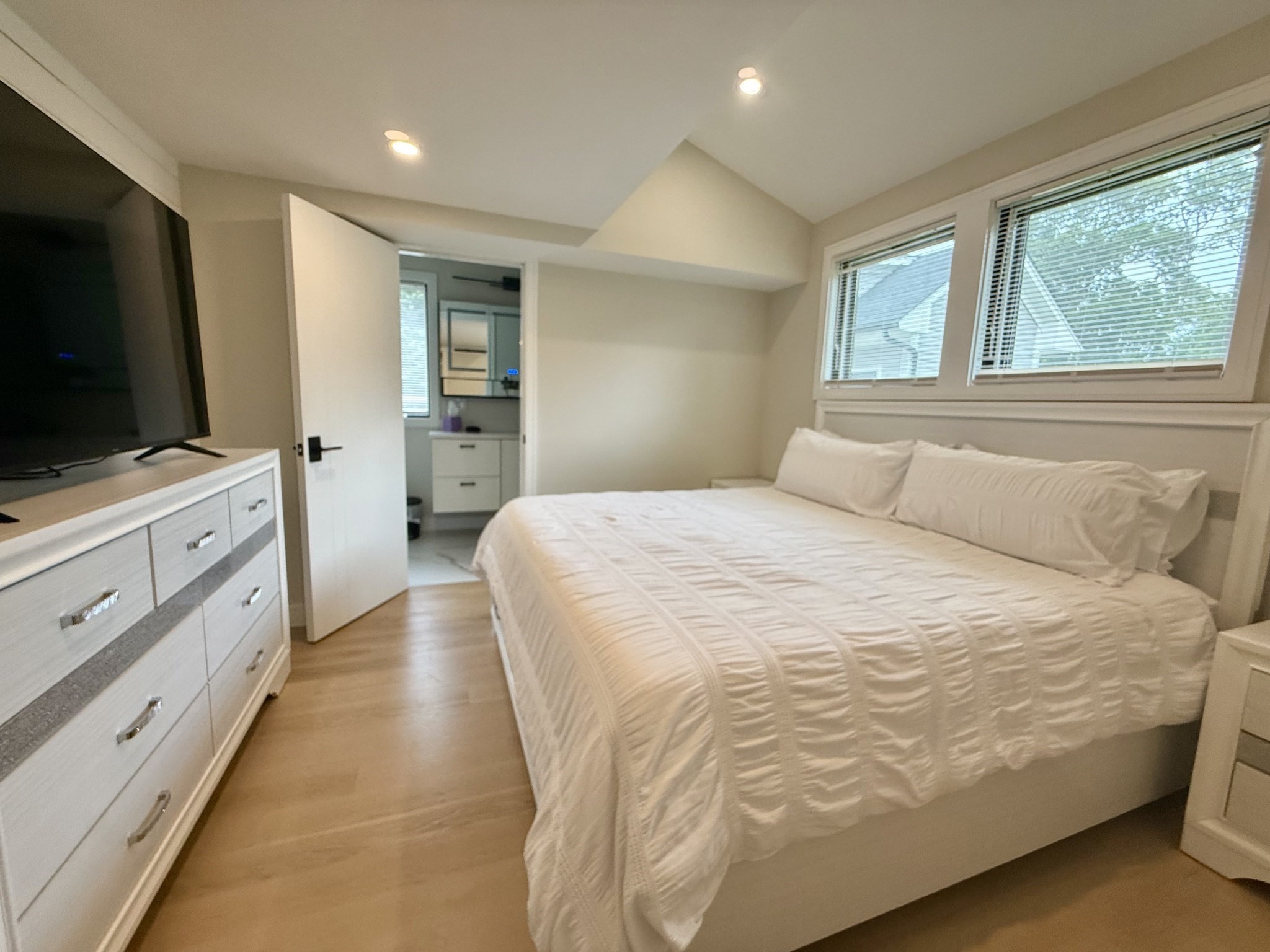 14 Bernard Circle Property Photo 14