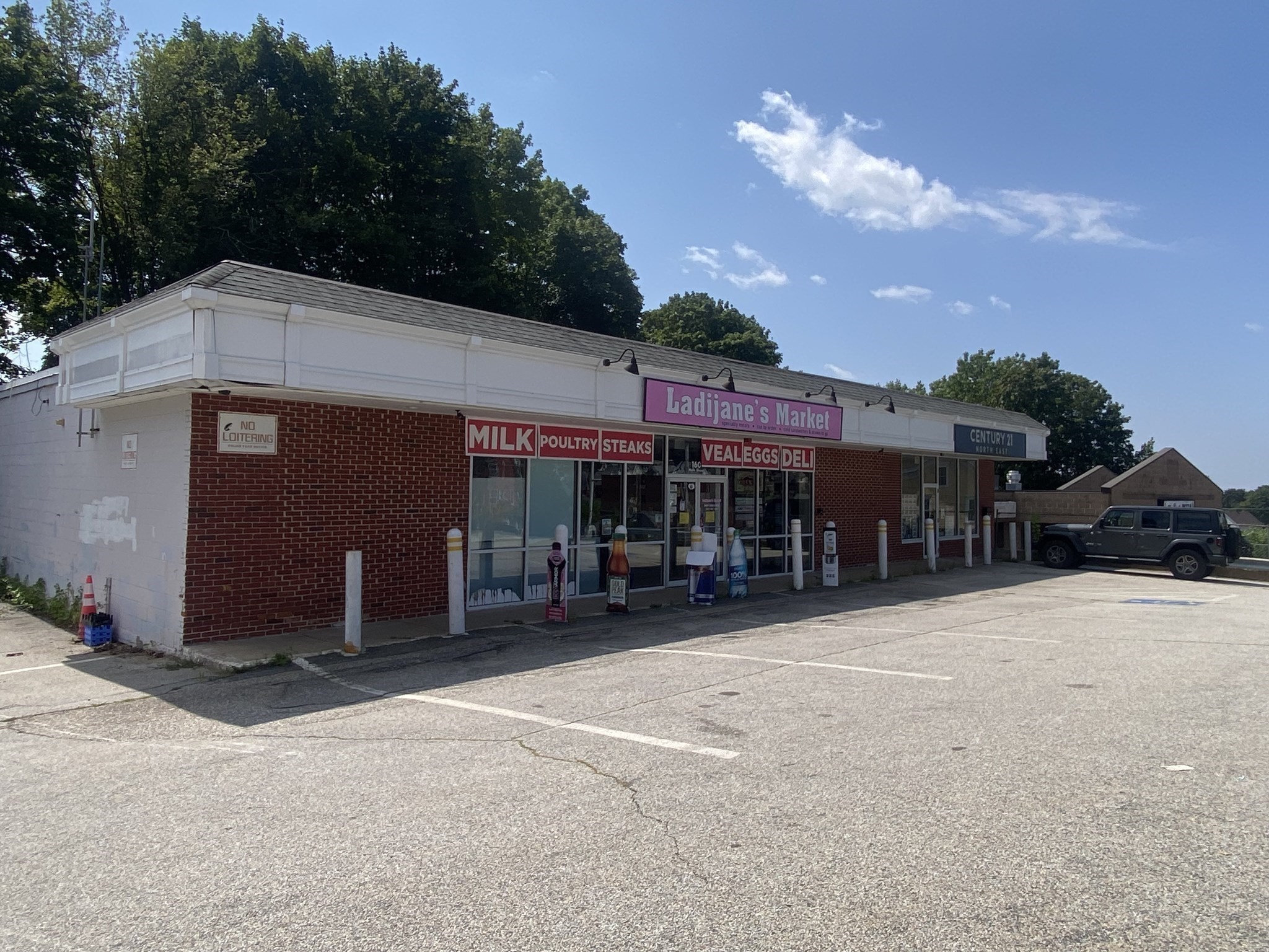 160 Main St. Property Photo 1