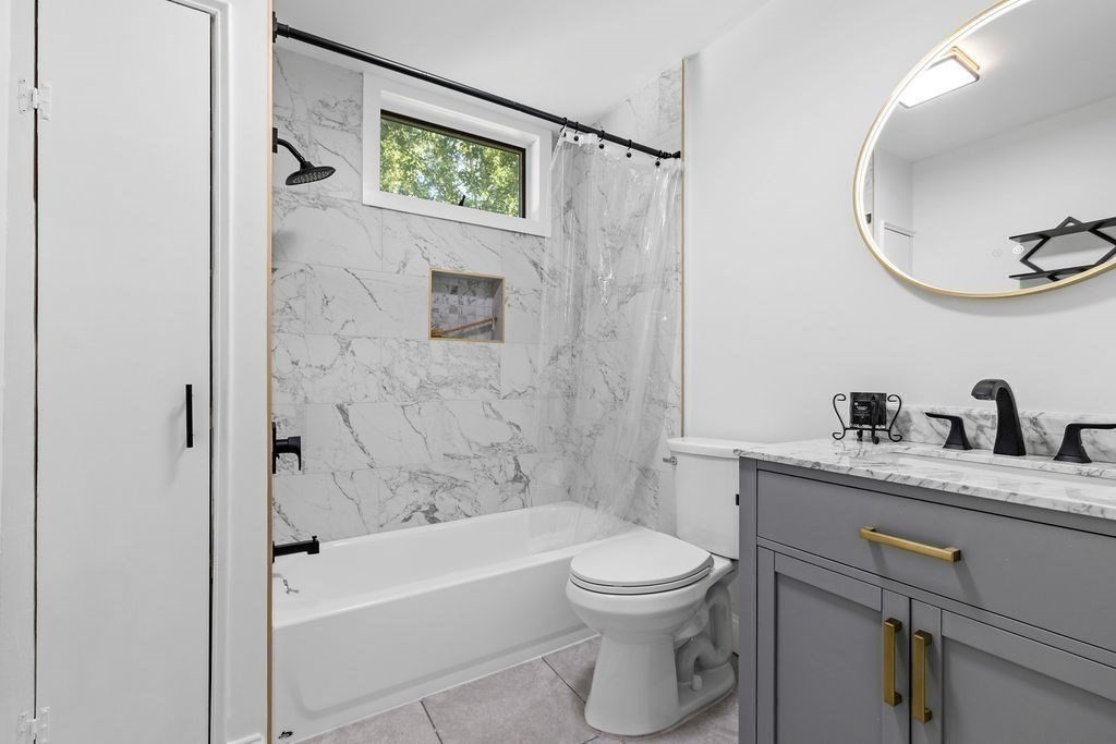 13 Arlington St Property Photo 8
