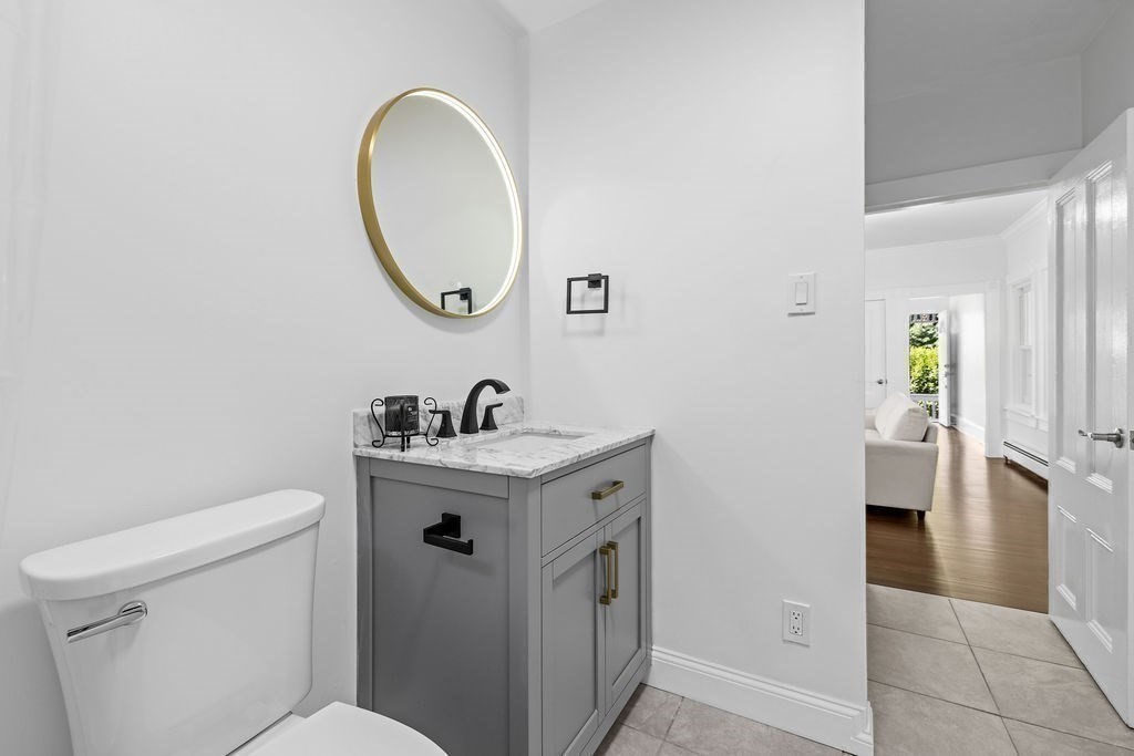 13 Arlington St Property Photo 10