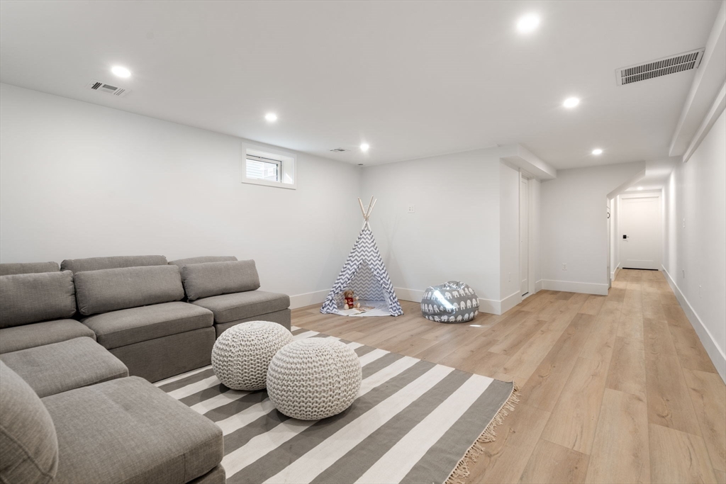 137-139 Crafts Street Property Photo 14