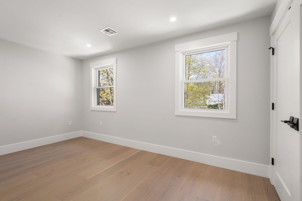 137-139 Crafts Street Property Photo 27