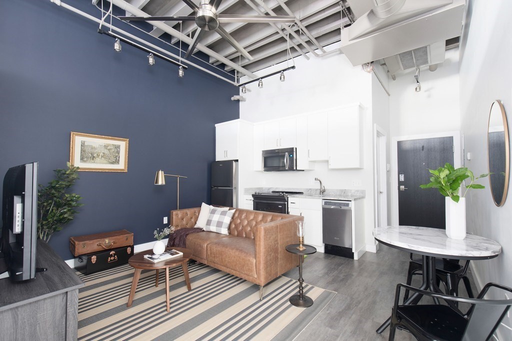 630 Washington # 306 Property Photo 4