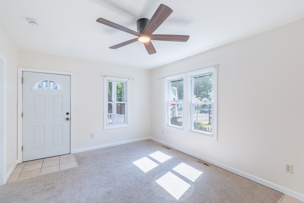98-100 Cherrelyn St Property Photo 6