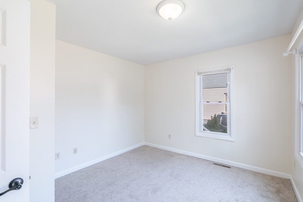 98-100 Cherrelyn St Property Photo 7
