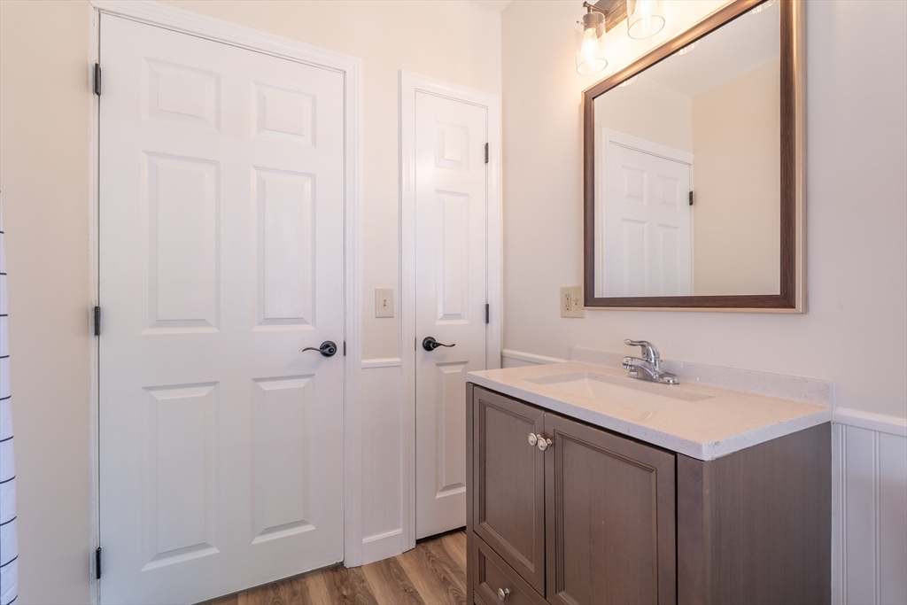 98-100 Cherrelyn St Property Photo 15