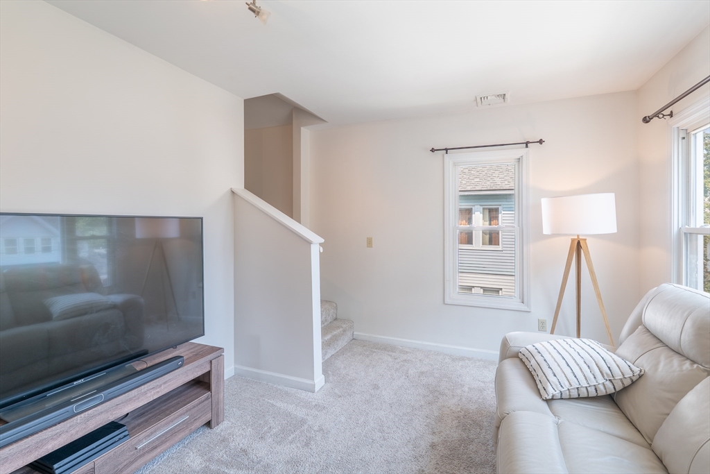 98-100 Cherrelyn St Property Photo 18