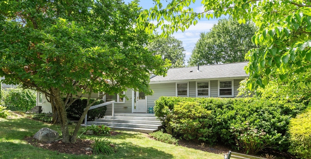 26 Michigan Drive Property Photo 1