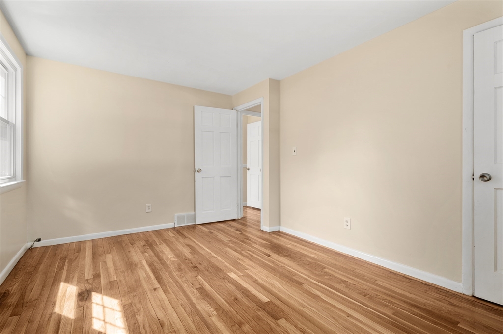 60 Packard St. Property Photo 16