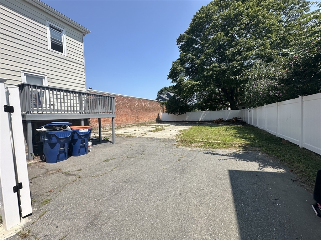84 Florence St Property Photo 3