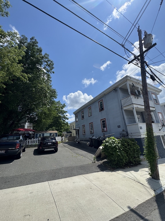 39 Ayer St Property Photo 2