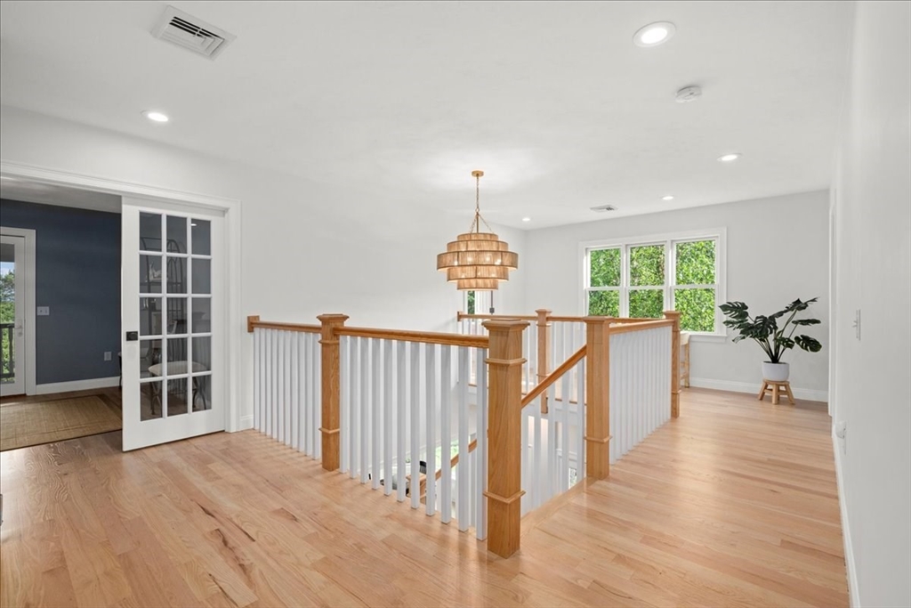 9 Park Grove Ln Property Photo 21