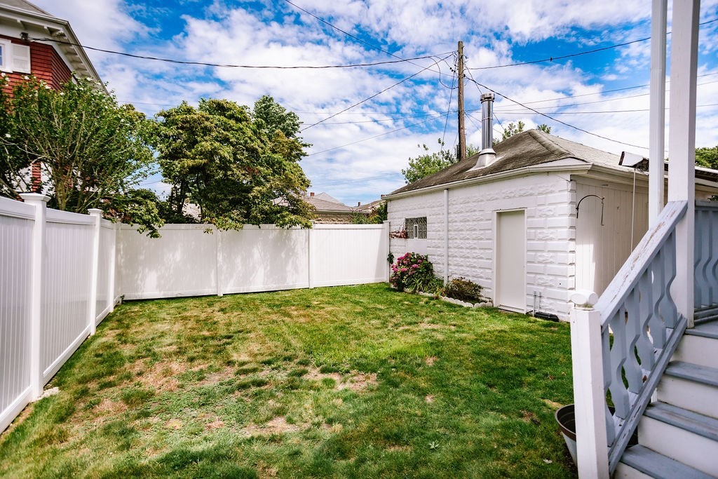 235-237 Wood Property Photo 3