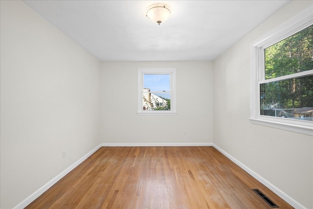 8 Reardon Rd Property Photo 15