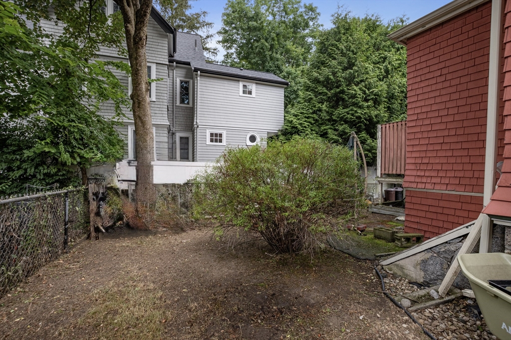 8 Hollis Street Property Photo 4