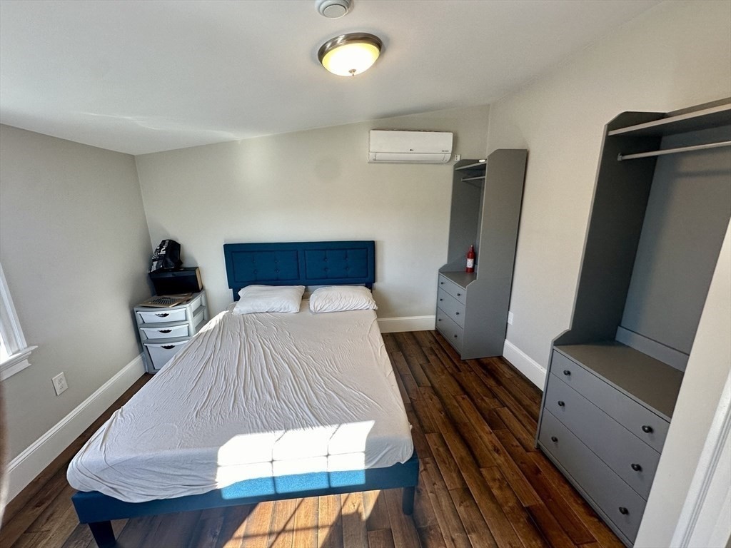 8 Osborne St # 3 Property Photo 15