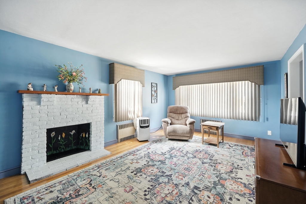 103 Bonneville Ave Property Photo 5