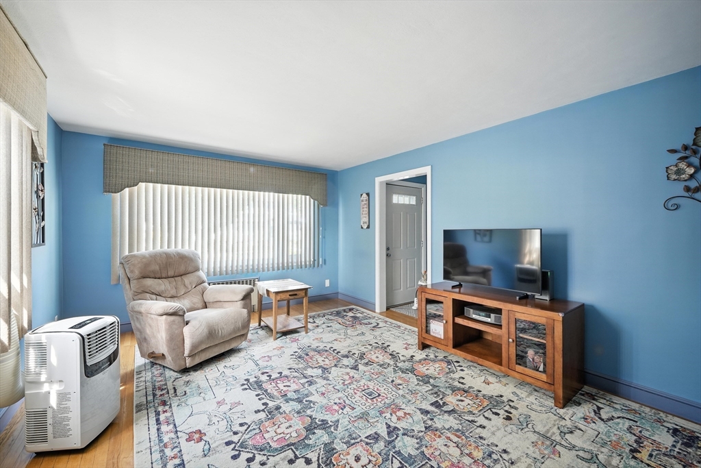 103 Bonneville Ave Property Photo 6