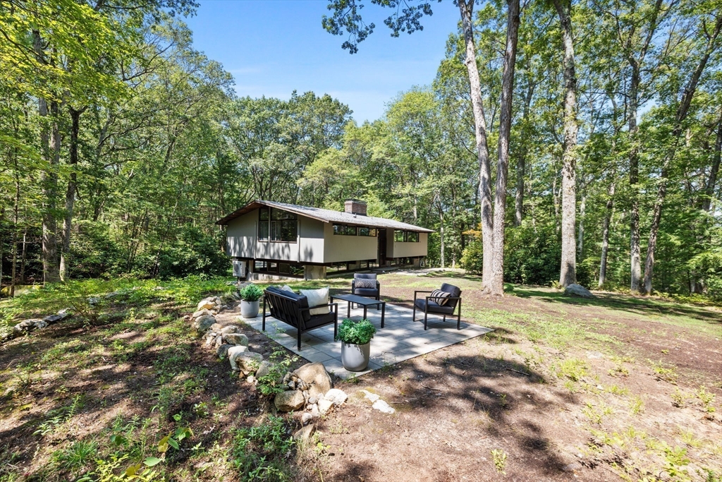 79 Autumn Property Photo 1