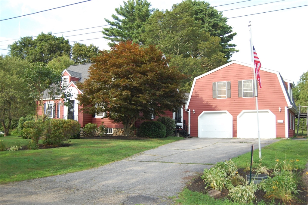 10 Sampson St. Property Photo 2