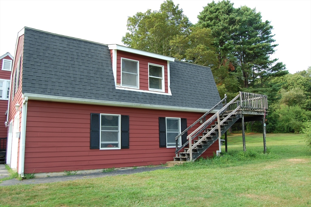 10 Sampson St. Property Photo 3
