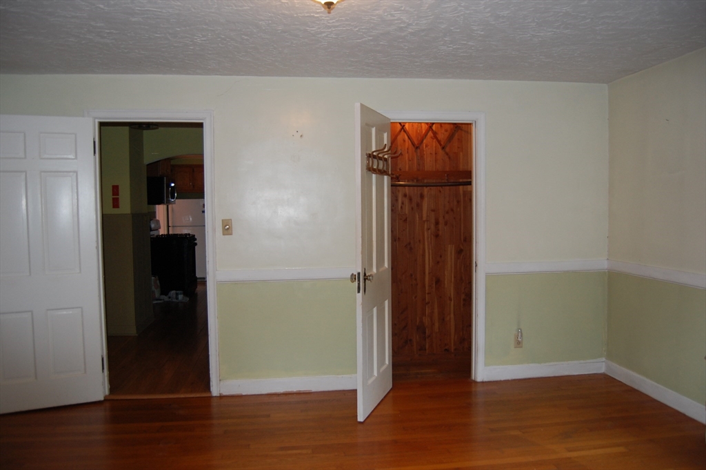 10 Sampson St. Property Photo 8