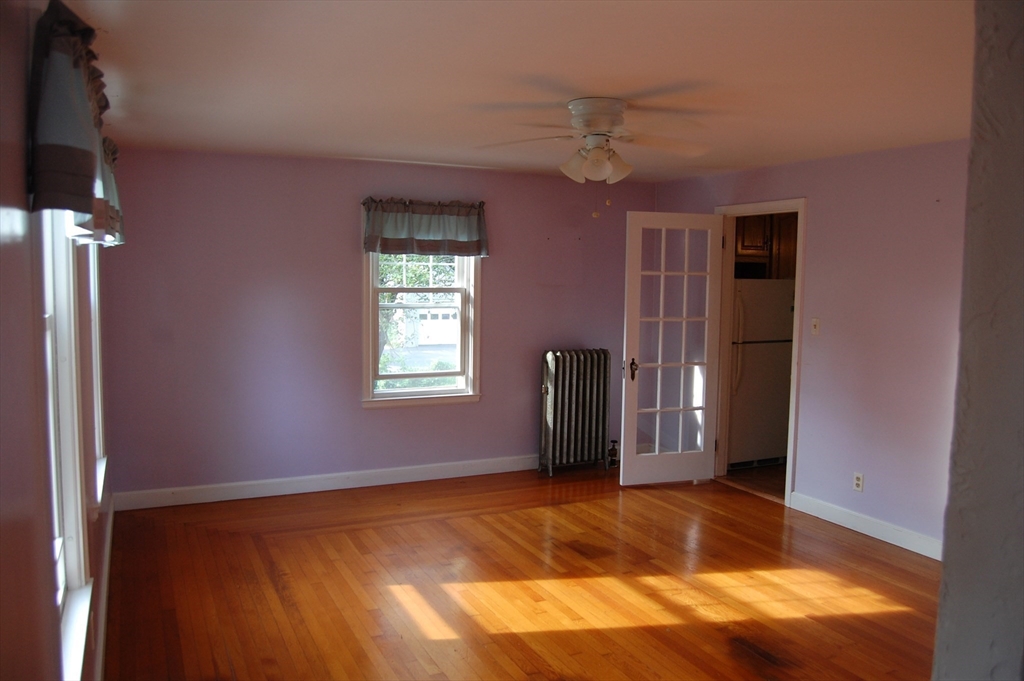 10 Sampson St. Property Photo 13