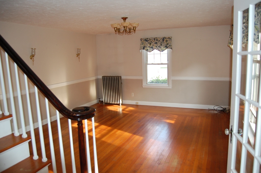 10 Sampson St. Property Photo 14