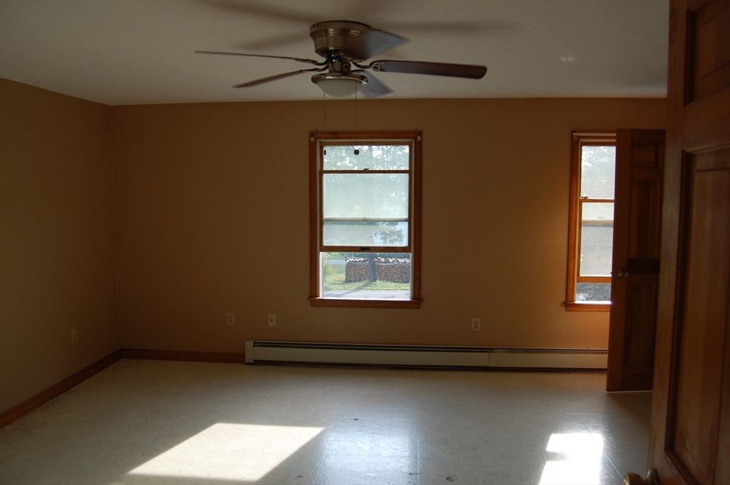 10 Sampson St. Property Photo 22