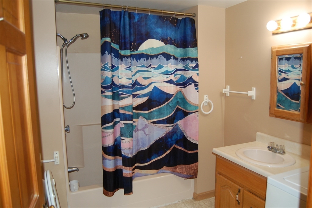 10 Sampson St. Property Photo 25