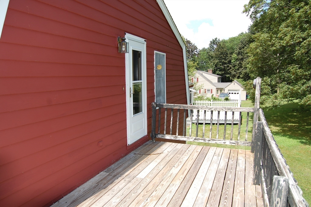 10 Sampson St. Property Photo 26