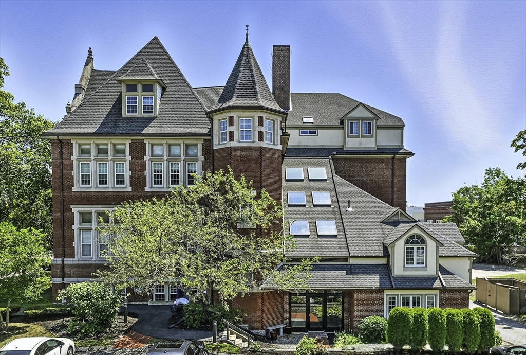 54 Dutcher Steet # 8 Property Photo 1