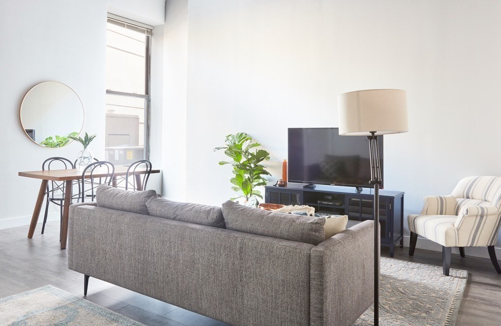 630 Washington # 311 Property Photo 3