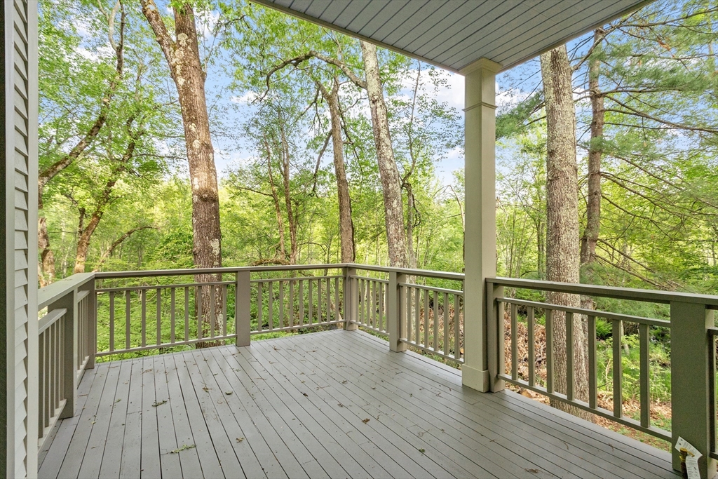 429 School St Property Photo 2