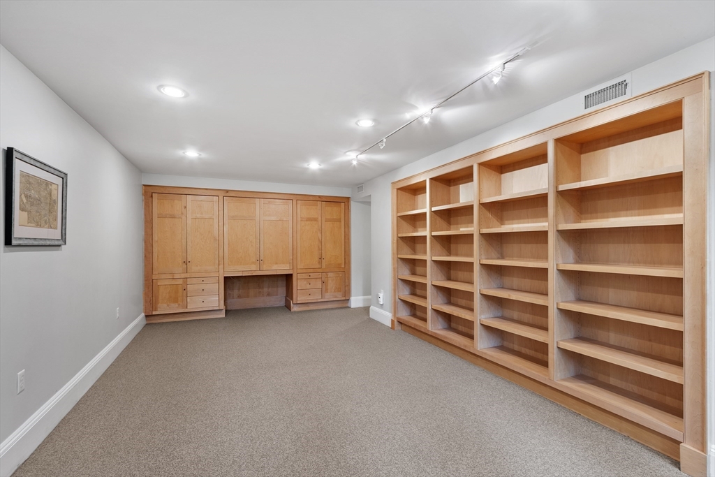 429 School St Property Photo 37
