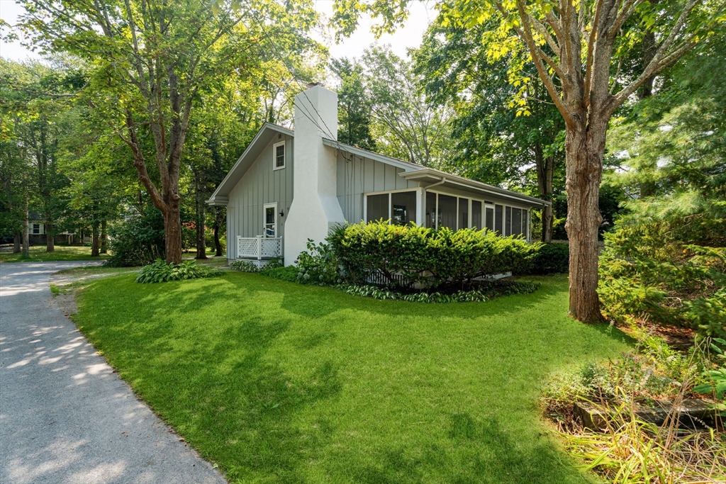 8 Captain's Lane Property Photo 1