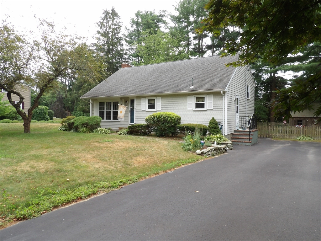 1565 Maple Street Property Photo 1