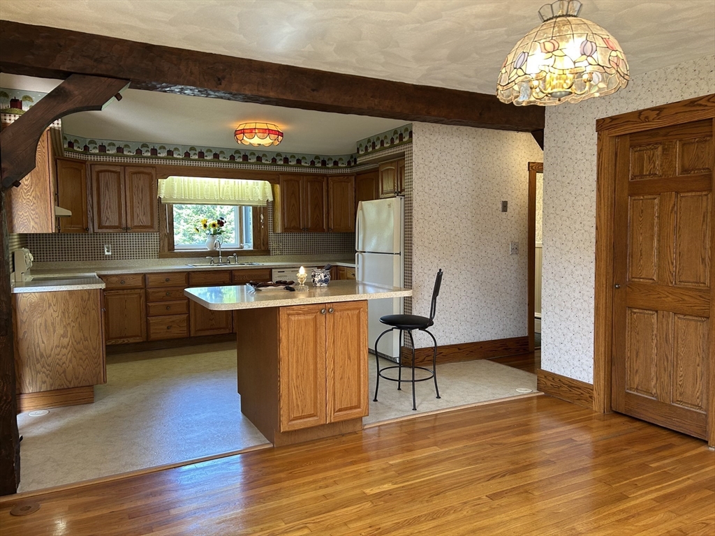 273 Main St. Property Photo 16