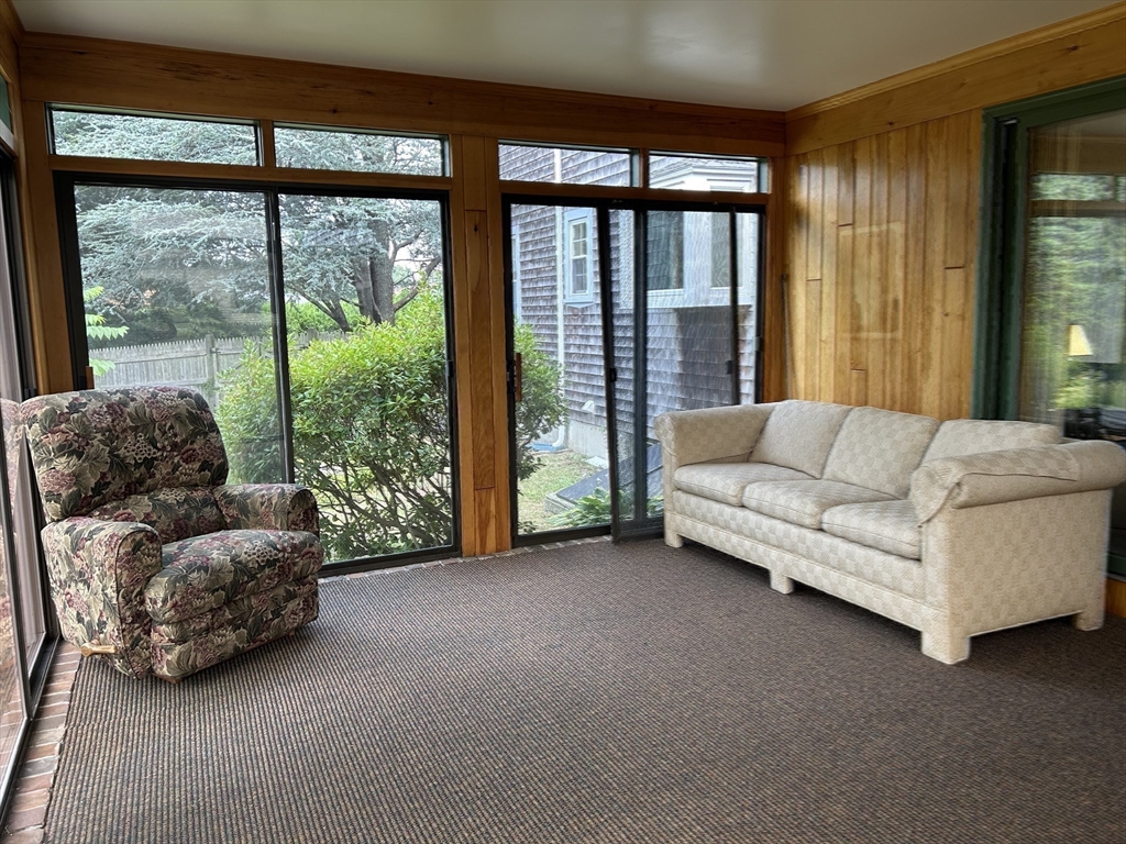 273 Main St. Property Photo 21