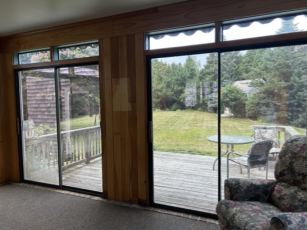 273 Main St. Property Photo 22