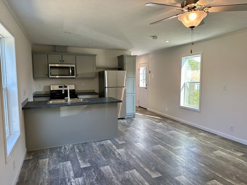 9 Abbey Lane Property Photo 4