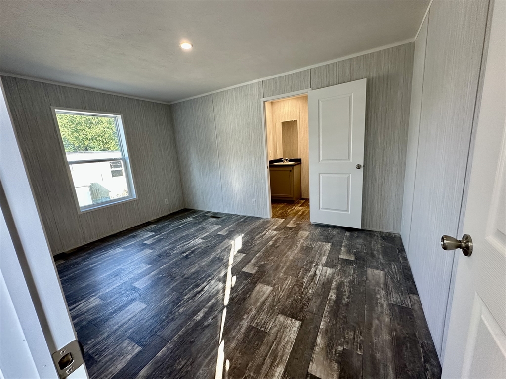 9 Abbey Lane Property Photo 8