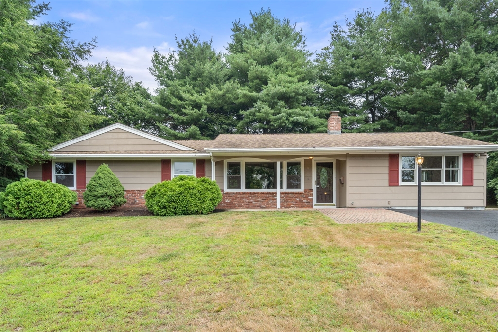 6 Paulette Dr Property Photo 1