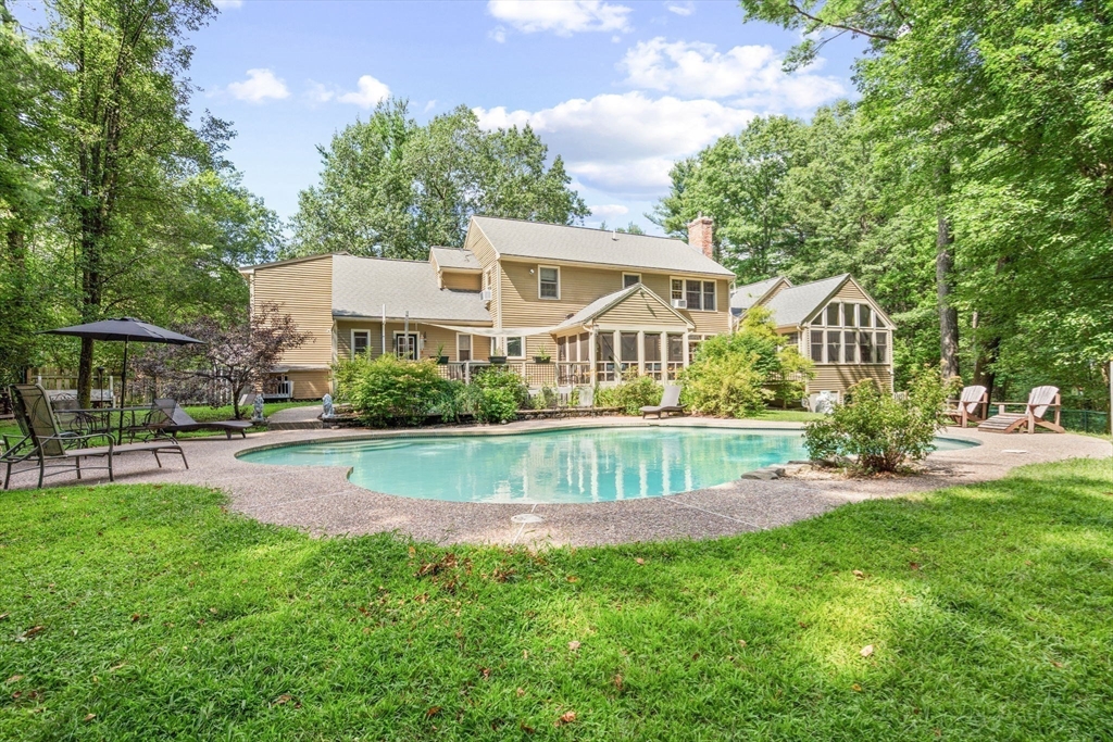 9 Stagecoach Rd Property Photo 1