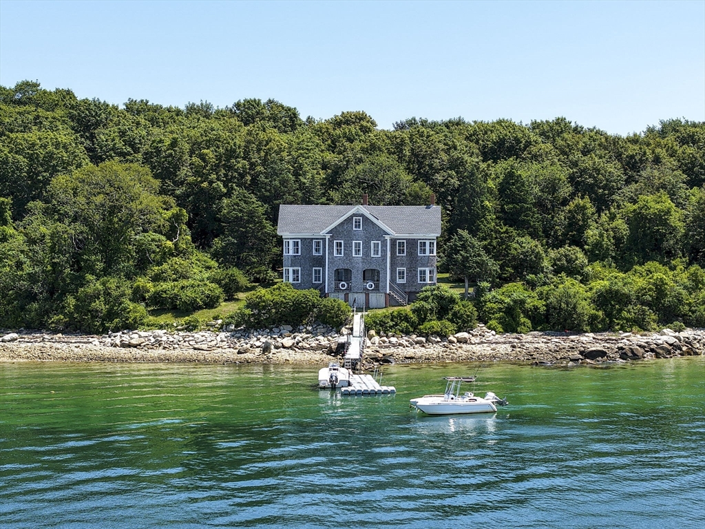 1 Clarks Island Property Photo 1