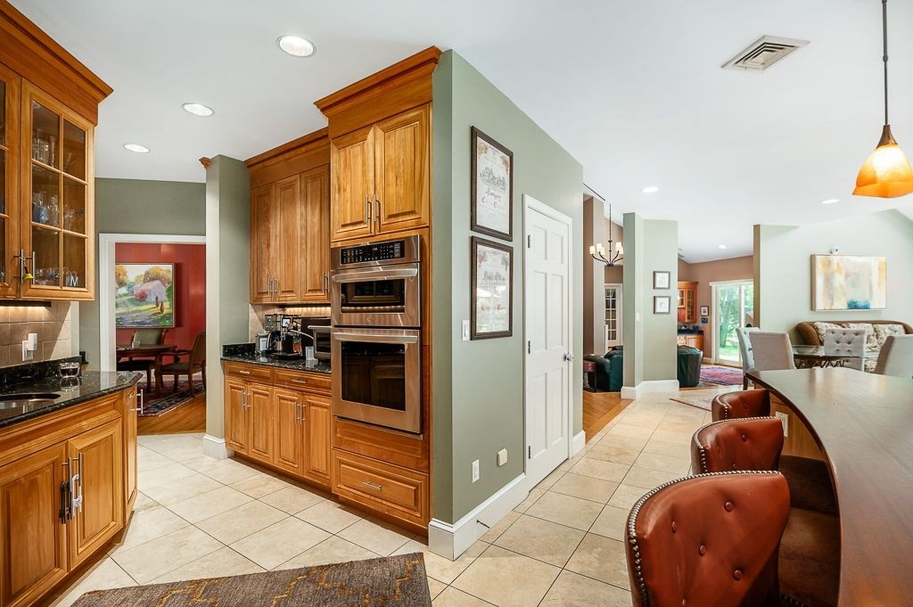 30 Autumn Lane Property Photo 10