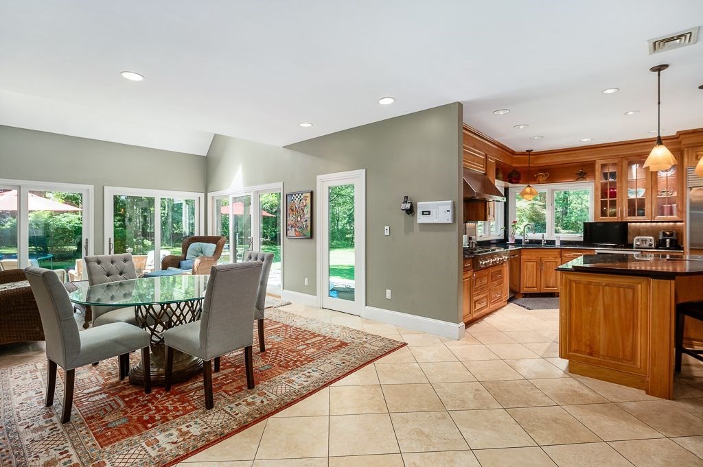 30 Autumn Lane Property Photo 11