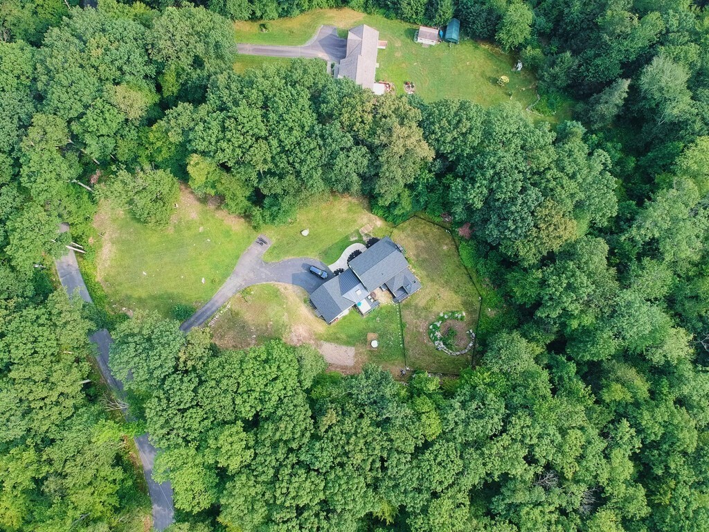 77 Crooked Ledge Rd Property Photo 1